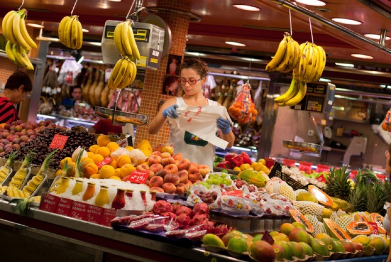 Weekly market and indoor food market in Alhama de Murcia