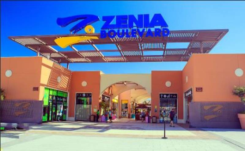 Zenia Boulevard Centro Comercial: What to do at La Zenia shopping centre in Orihuela Costa, Alicante