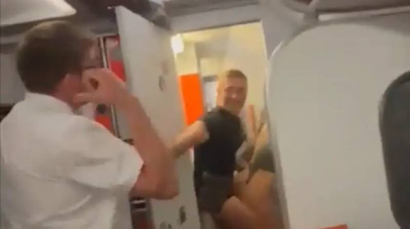 WATCH: Brits caught having sex in plane toilet on flight to Ibiza