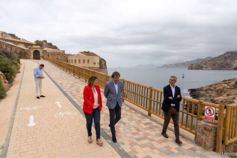 Cartagena beaches ready for summer with disabled access and a new hiking-cycle path 