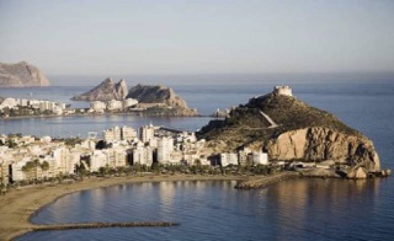 Águilas beaches are opened for swimming