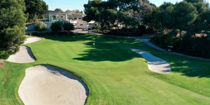 The Costa Blanca becomes a golfing goldmine, boasting a 601 million euro success