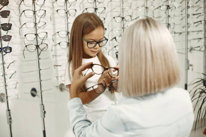 Spain to offer €100 grant for children's glasses and contact lenses