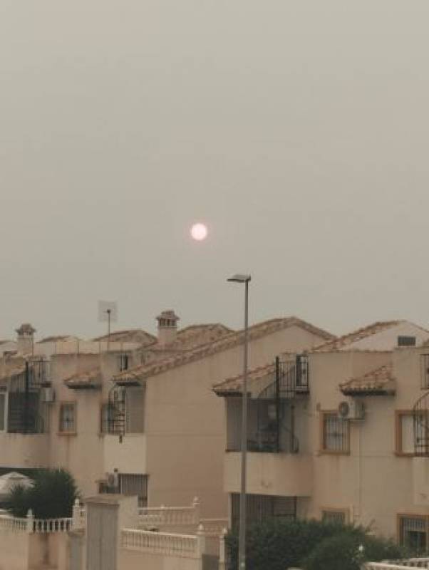 Smoke from Catalonia wildfire sparks panic in Orihuela Costa and Mar Menor