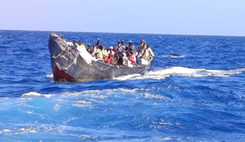 Boat carrying 50 migrants, including 15 minors, intercepted off Águilas